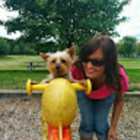 Meet your Posher, Andrea - Picture 1 of 1